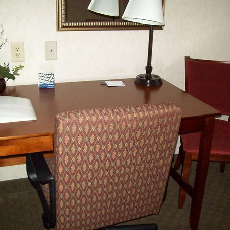 Hampton Inn Sidney Екстер'єр фото