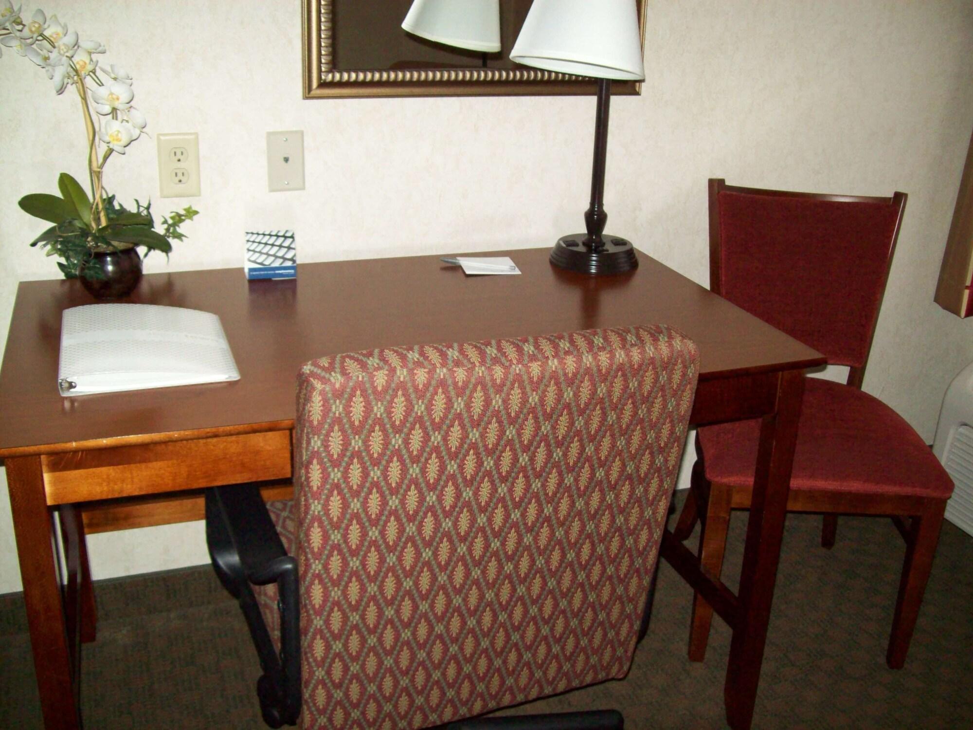 Hampton Inn Sidney Екстер'єр фото