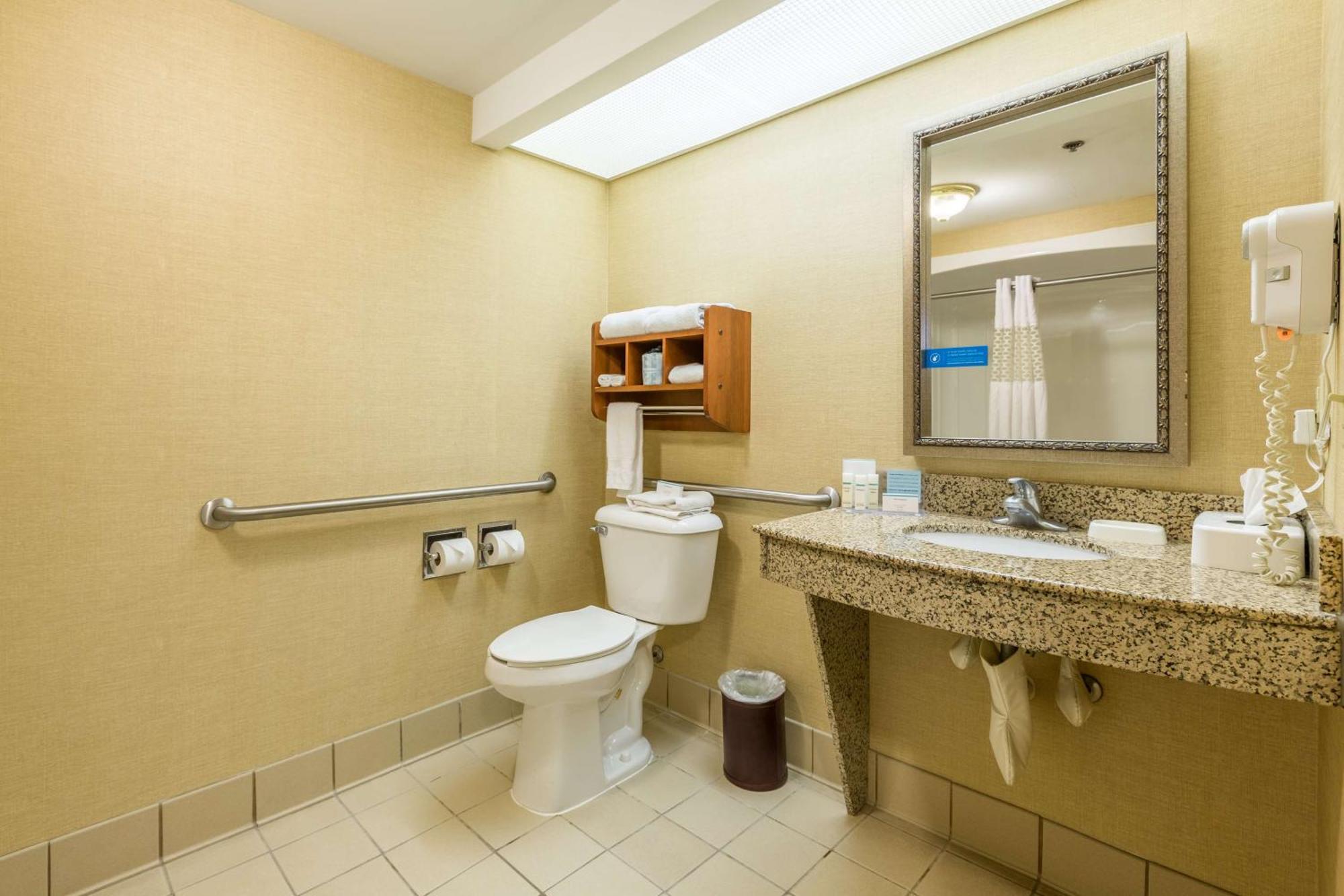 Hampton Inn Sidney Екстер'єр фото