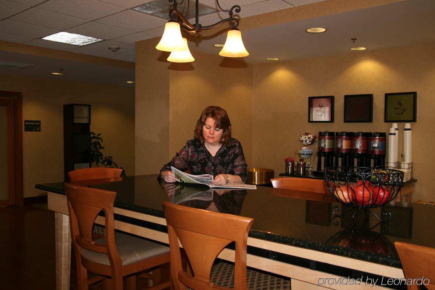 Hampton Inn Sidney Ресторан фото